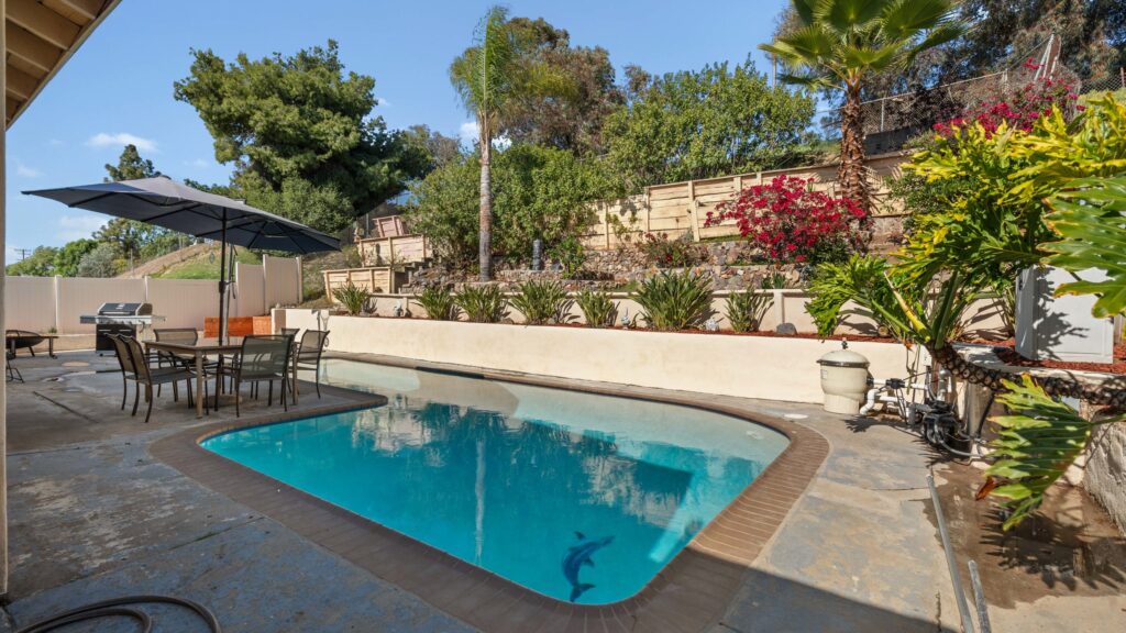 San Diego rental home where the owner allows pets and charges monthly pet rent in 2026