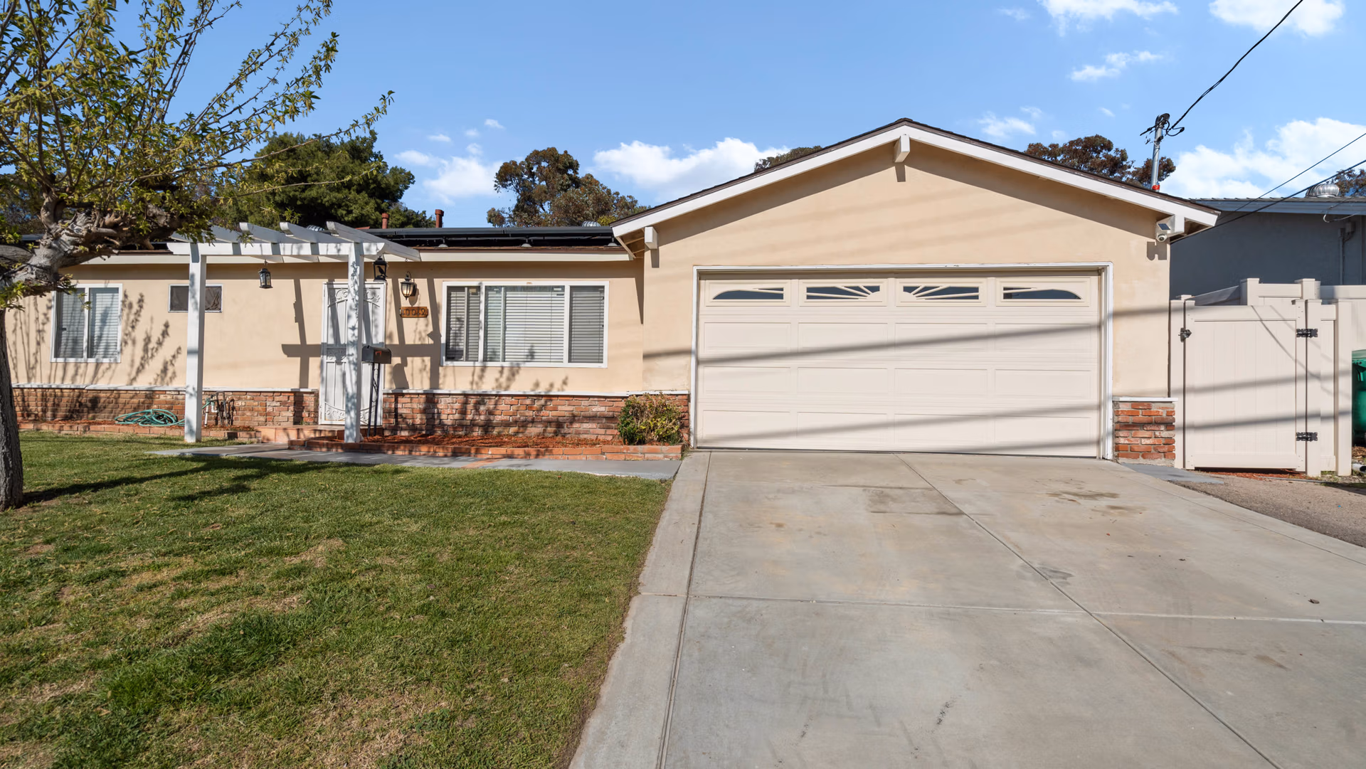 San Diego single-story home curb appeal before staging and listing
